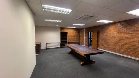 Office to let in Midrand (8)